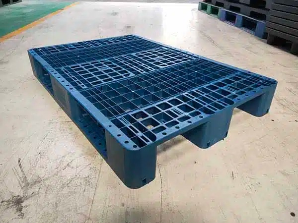 Pallet nhua 1100x1300x150mm 2 mat 2