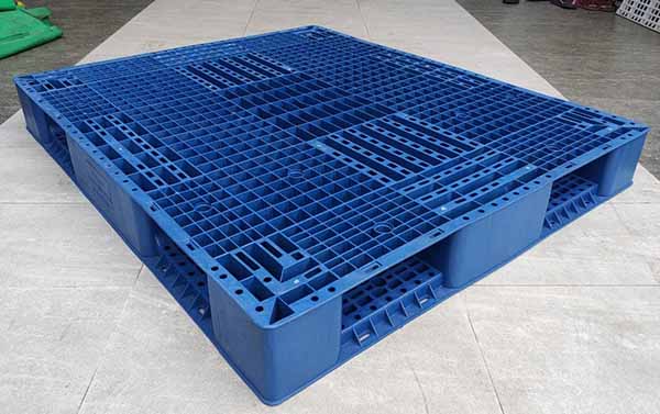 Pallet nhua 1100x1300x150mm 2 mat 3