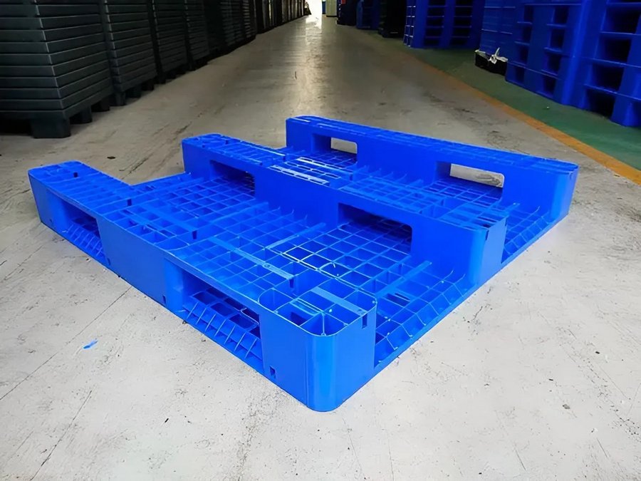 pallet nhua 1200x1200x150mm 3 chan suot anh 3